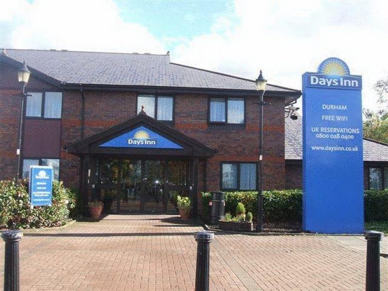Super 8 By Wyndham Durham Otel Dış mekan fotoğraf
