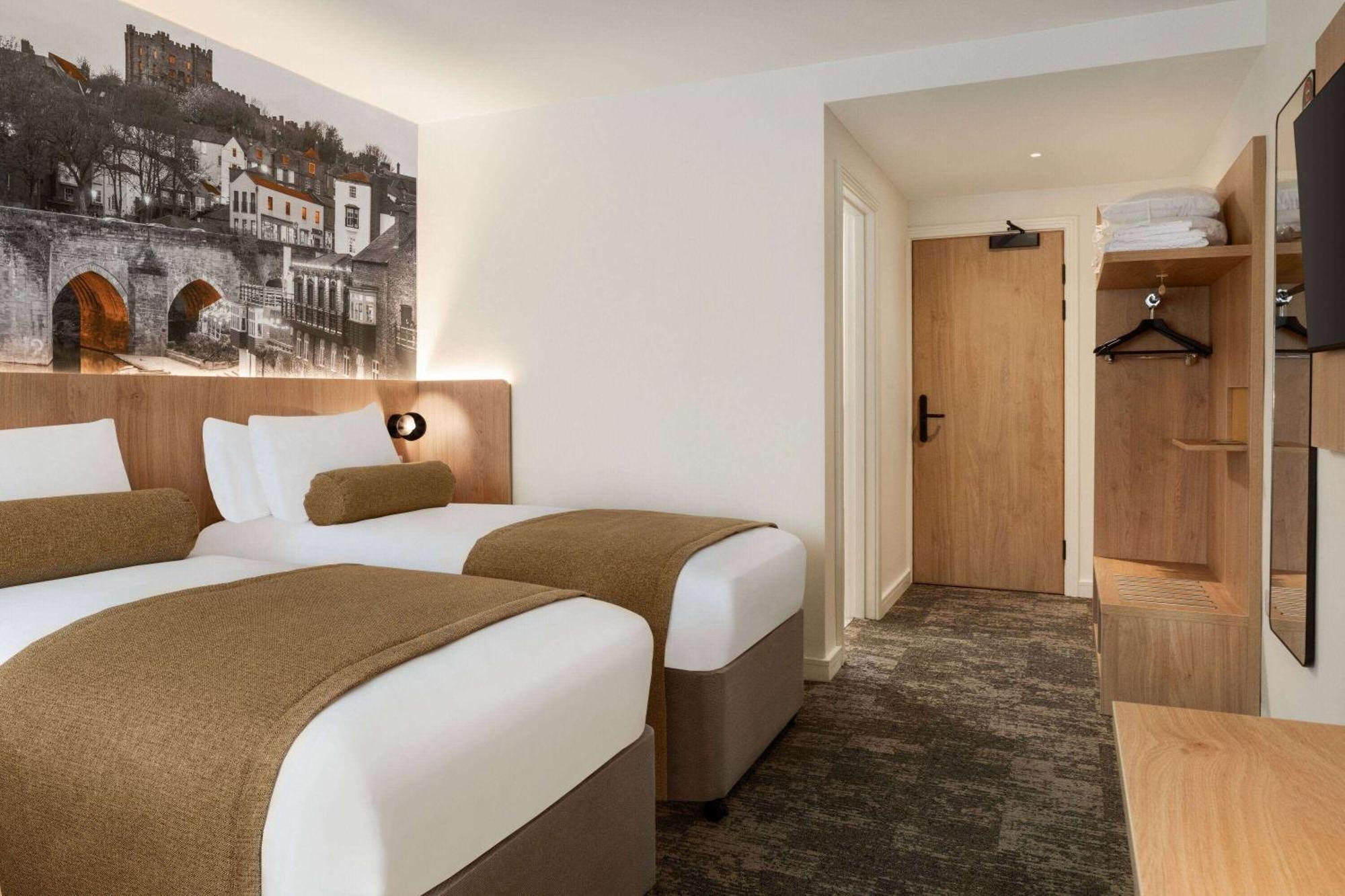 Super 8 By Wyndham Durham Otel Dış mekan fotoğraf