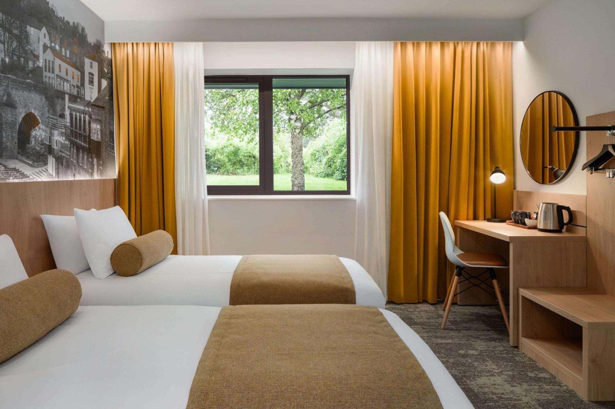 Super 8 By Wyndham Durham Otel Dış mekan fotoğraf